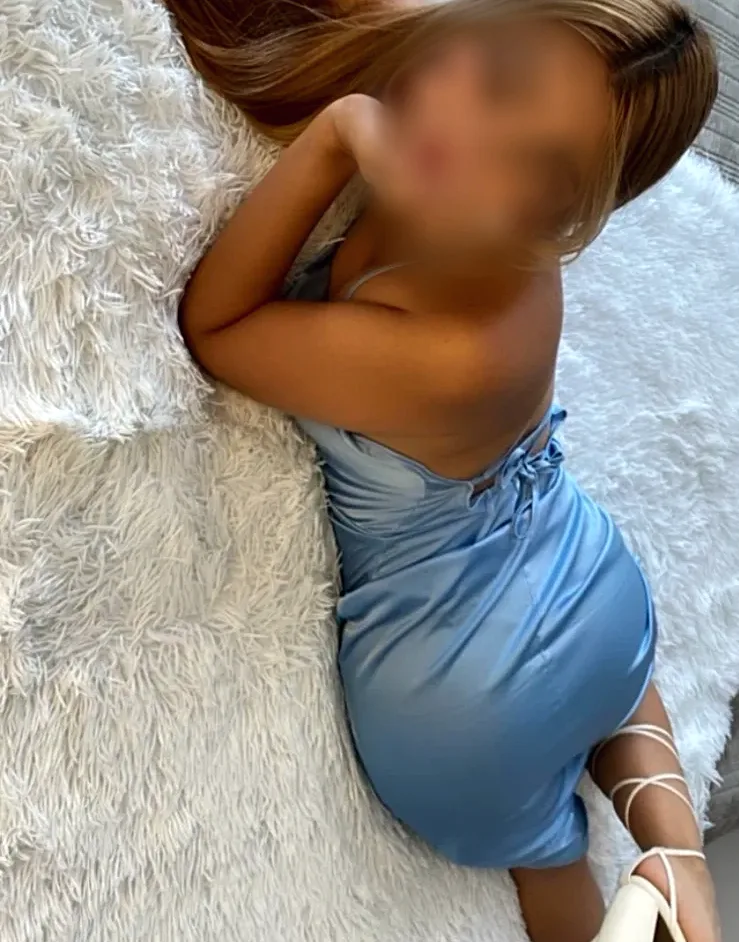 Karolina, 35