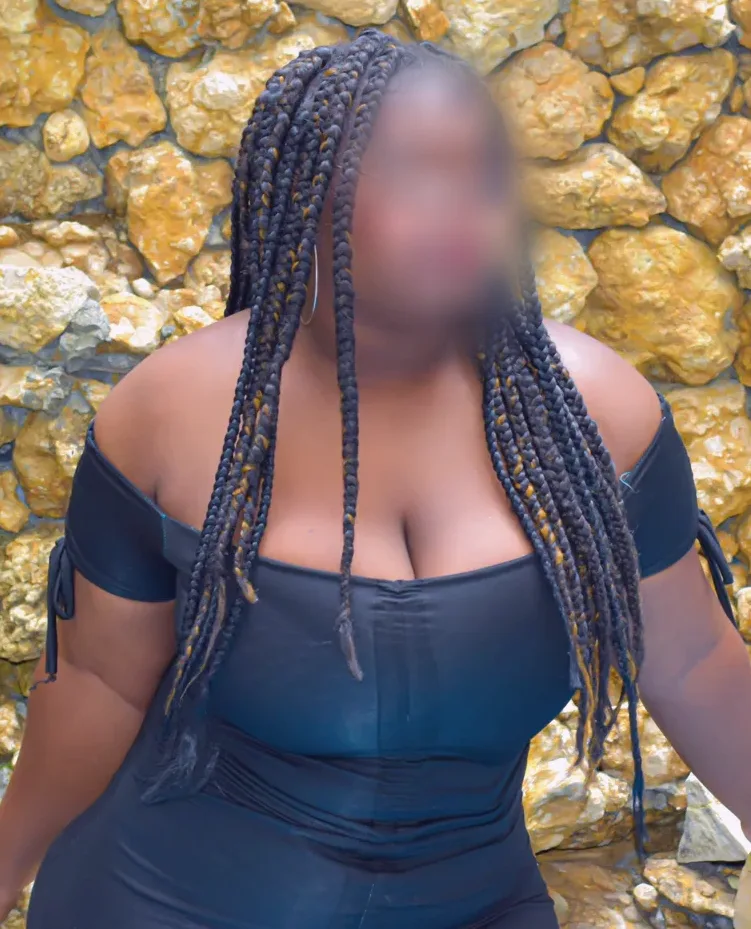 Leyla, 21